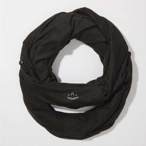 Beyond Yoga Pocket Infinity Scarf